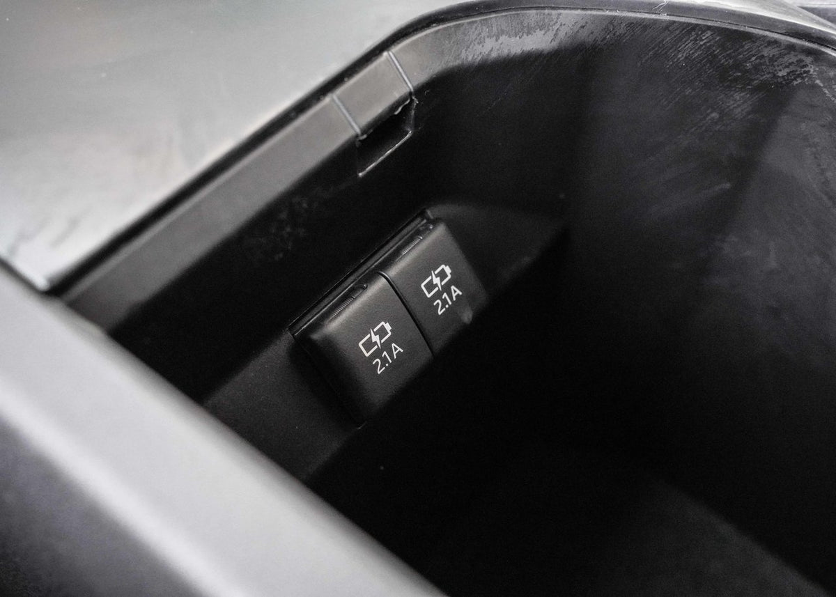 2020 Toyota Camry SE UPGRADE