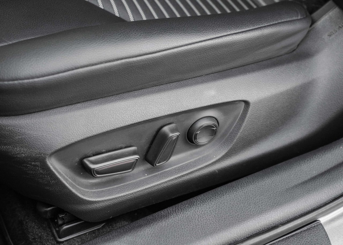2020 Toyota Camry SE UPGRADE