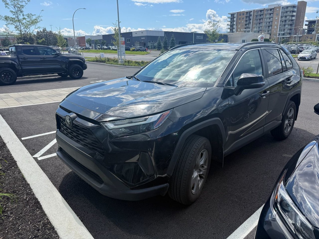 2023 Toyota RAV4 XLE AWD