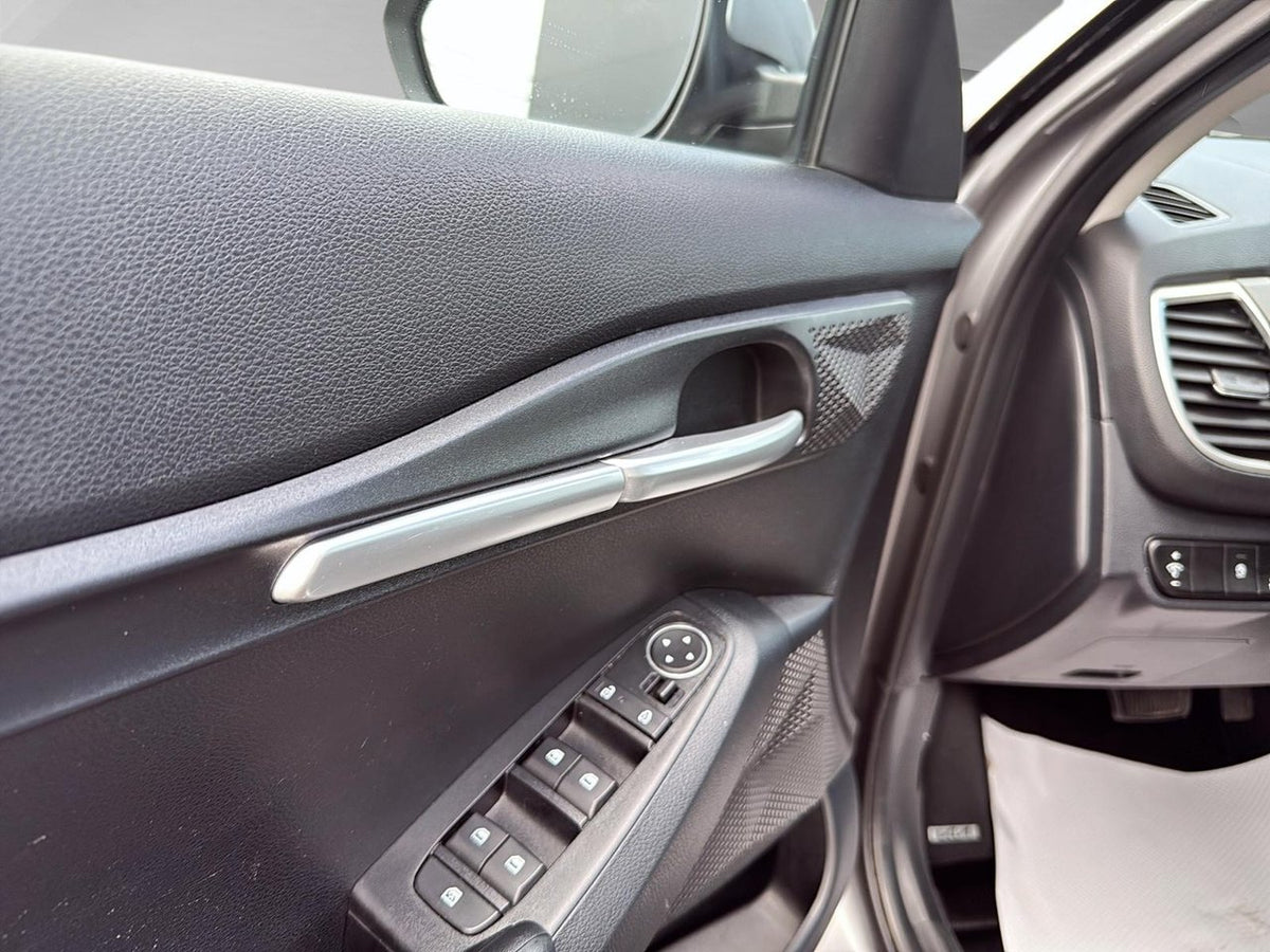 2025 Kia Seltos LX