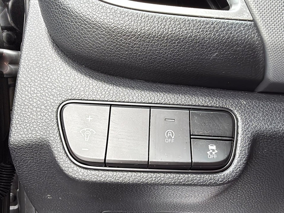 2025 Kia Seltos LX