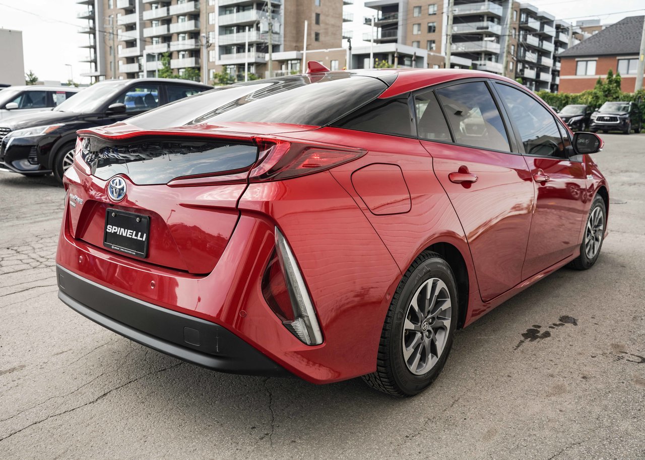 2022 Toyota PRIUS PRIME **UPGRADE**