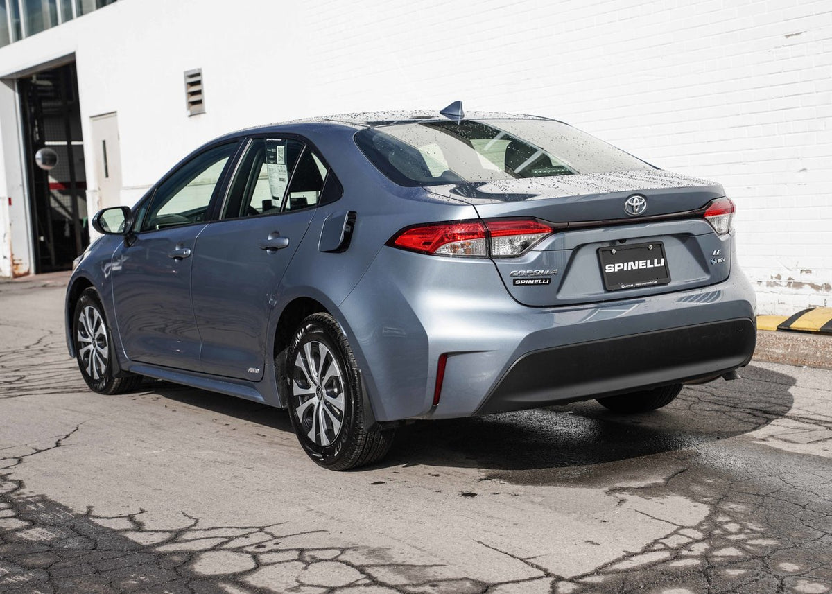 2026 Toyota Corolla **LE HYBRID AWD**
