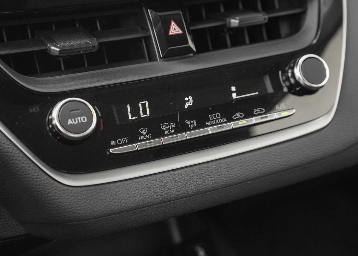 2026 Toyota Corolla **LE HYBRID AWD**