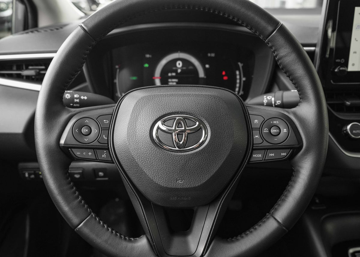 2026 Toyota Corolla **LE HYBRID AWD**