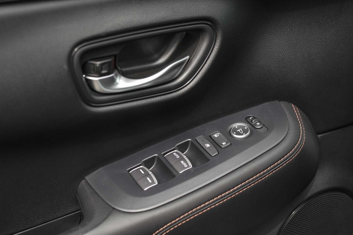 2027 Honda HR-V SPORT AWD; TOIT ANGLES MORT SIEGE+VOLANT CHAUFFANT