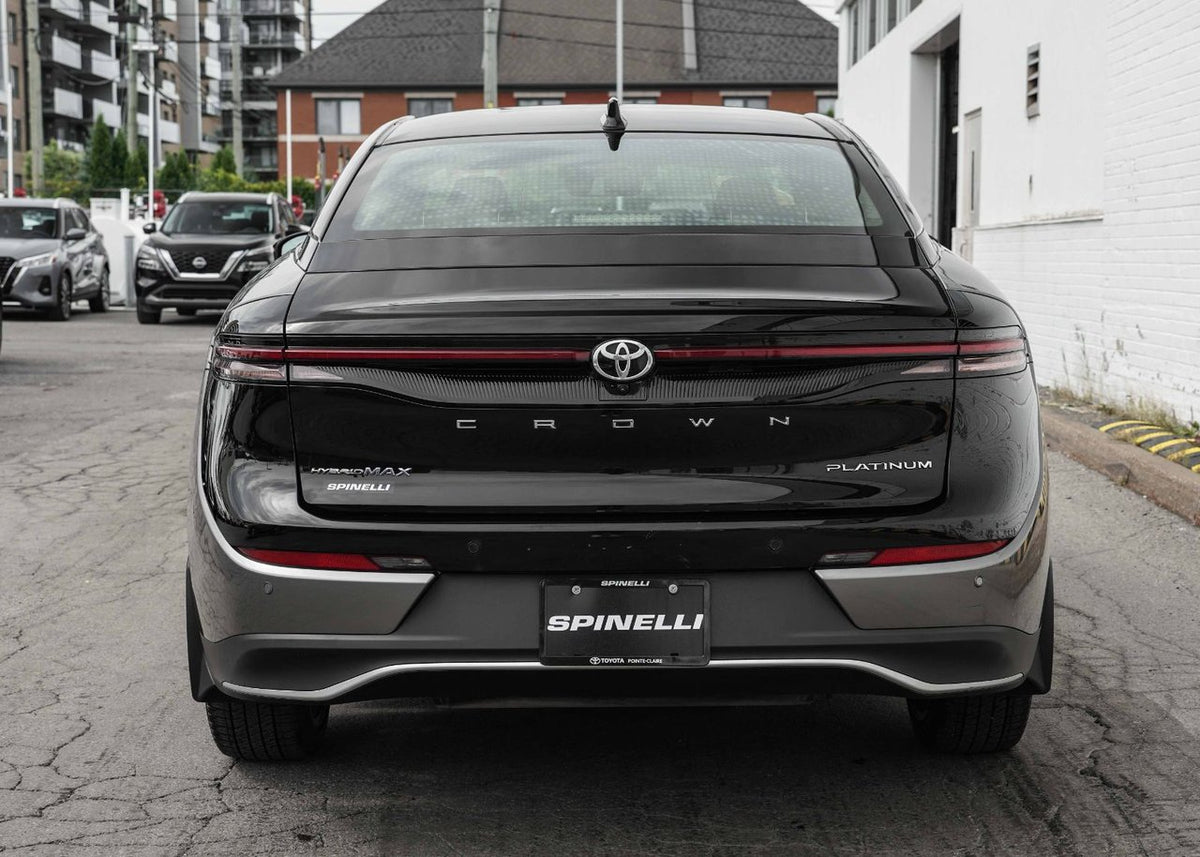 2023 Toyota Crown Platinum