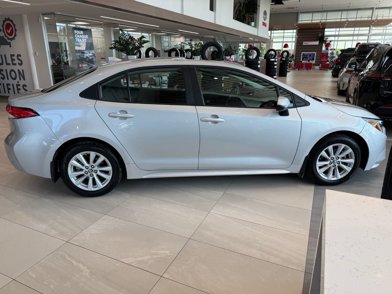 2024 Toyota Corolla LE UPGRADE