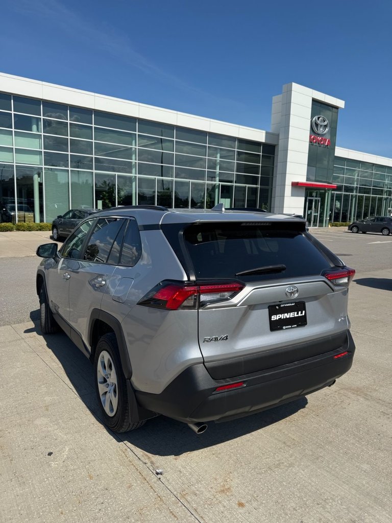 2021 Toyota RAV4 LE AWD