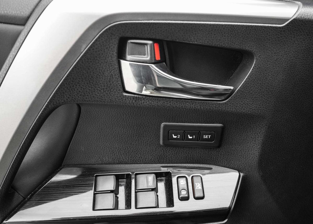 2016 Toyota RAV4 **Hybrid Limited**