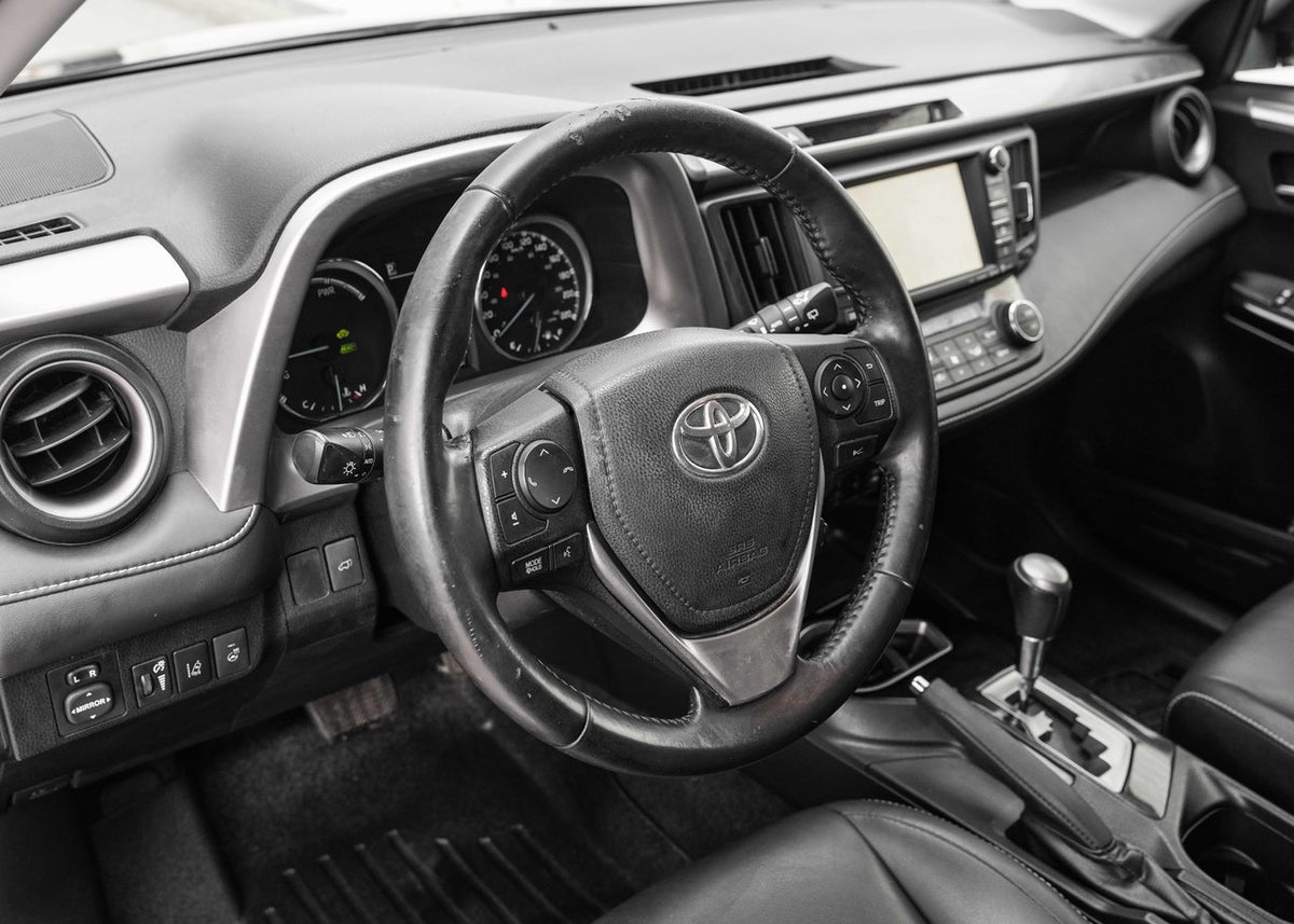 2016 Toyota RAV4 **Hybrid Limited**