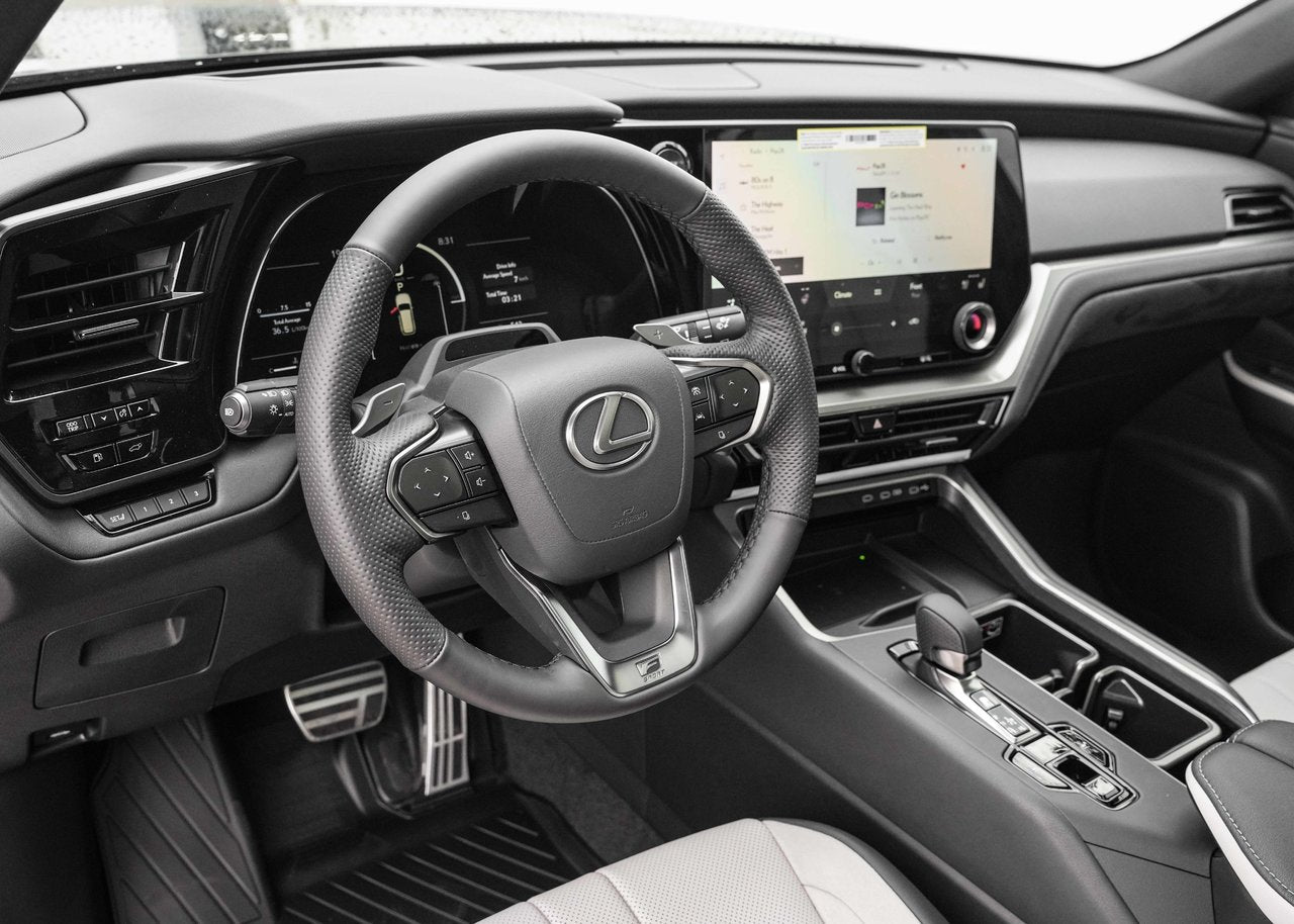 2026 Lexus TX TX 500h, AWD F-SPORT 3
