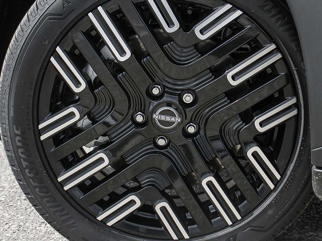 2026 Nissan Leaf Platinum+