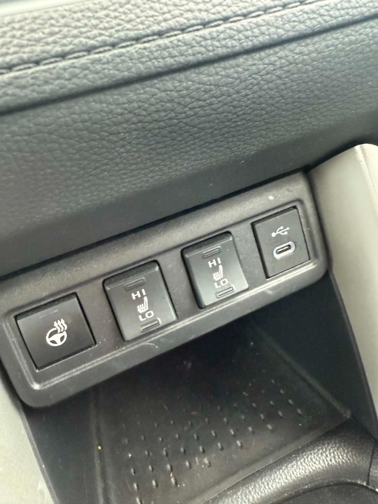 2025 Toyota Corolla Cross LE AWD