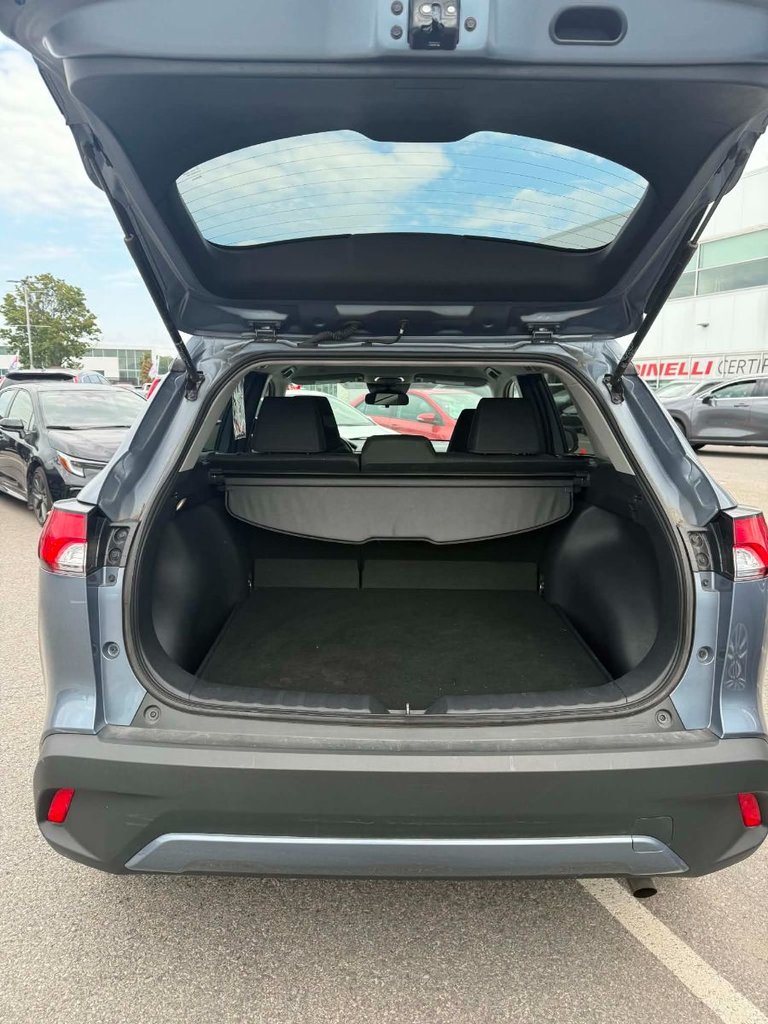 2025 Toyota Corolla Cross LE AWD