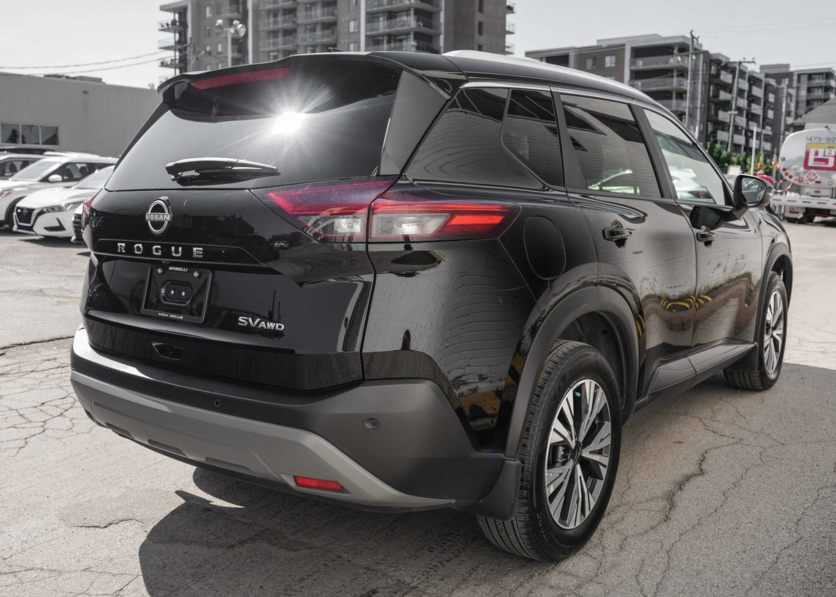 2023 Nissan Rogue SV Moonroof