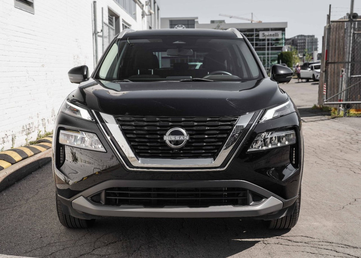 2023 Nissan Rogue SV Moonroof