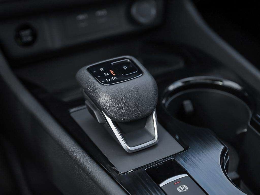 2026 Nissan Rogue AWD SV Moonroof