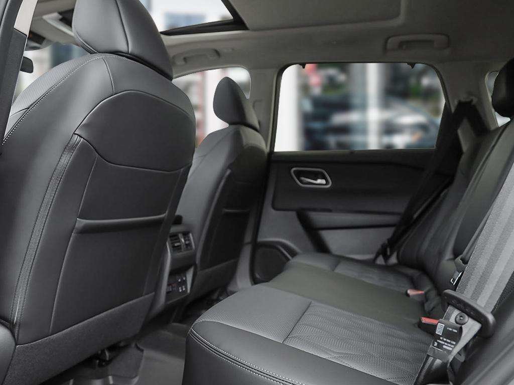 2026 Nissan Rogue AWD Platinum