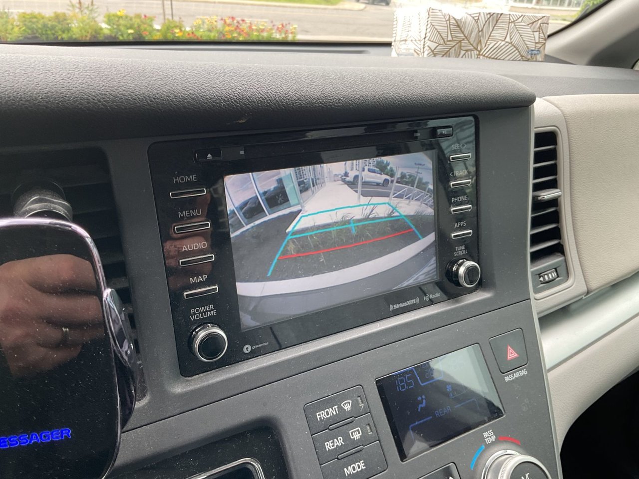 2020 Toyota Sienna LE
