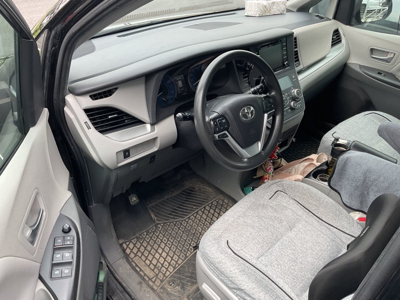 2020 Toyota Sienna LE