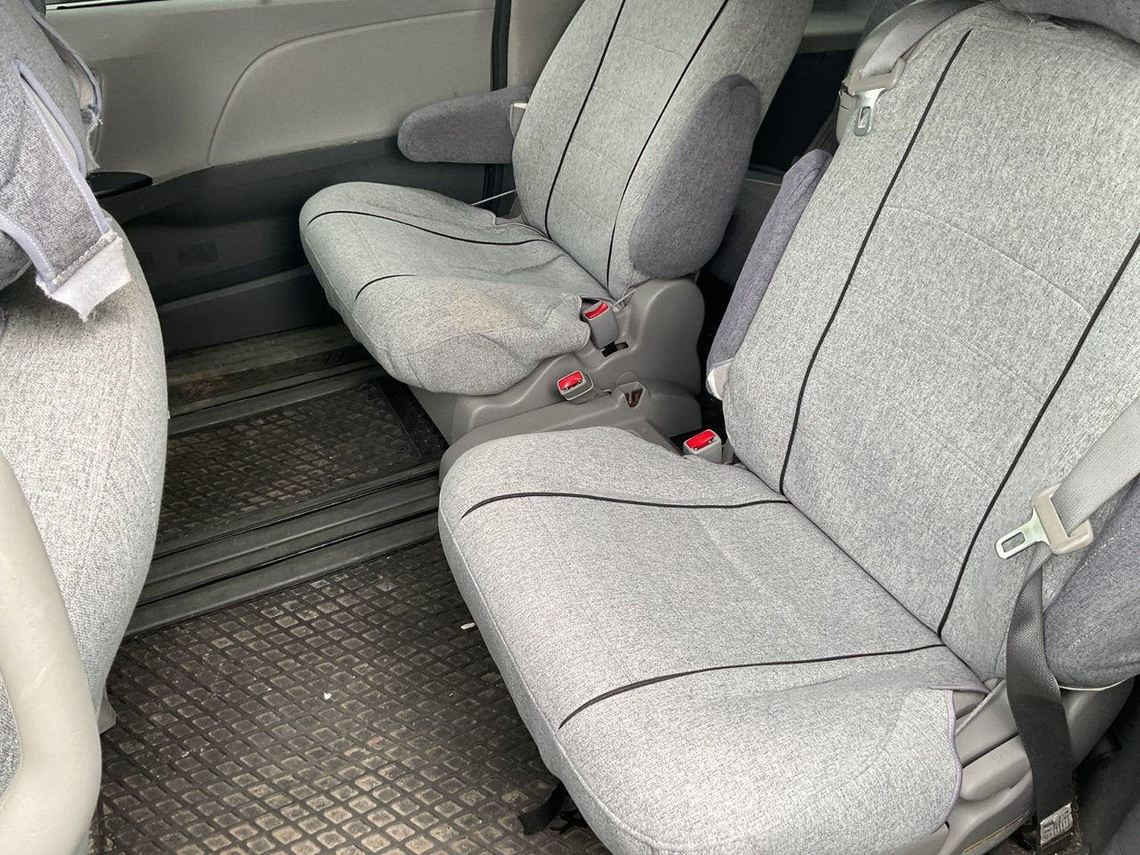 2020 Toyota Sienna LE