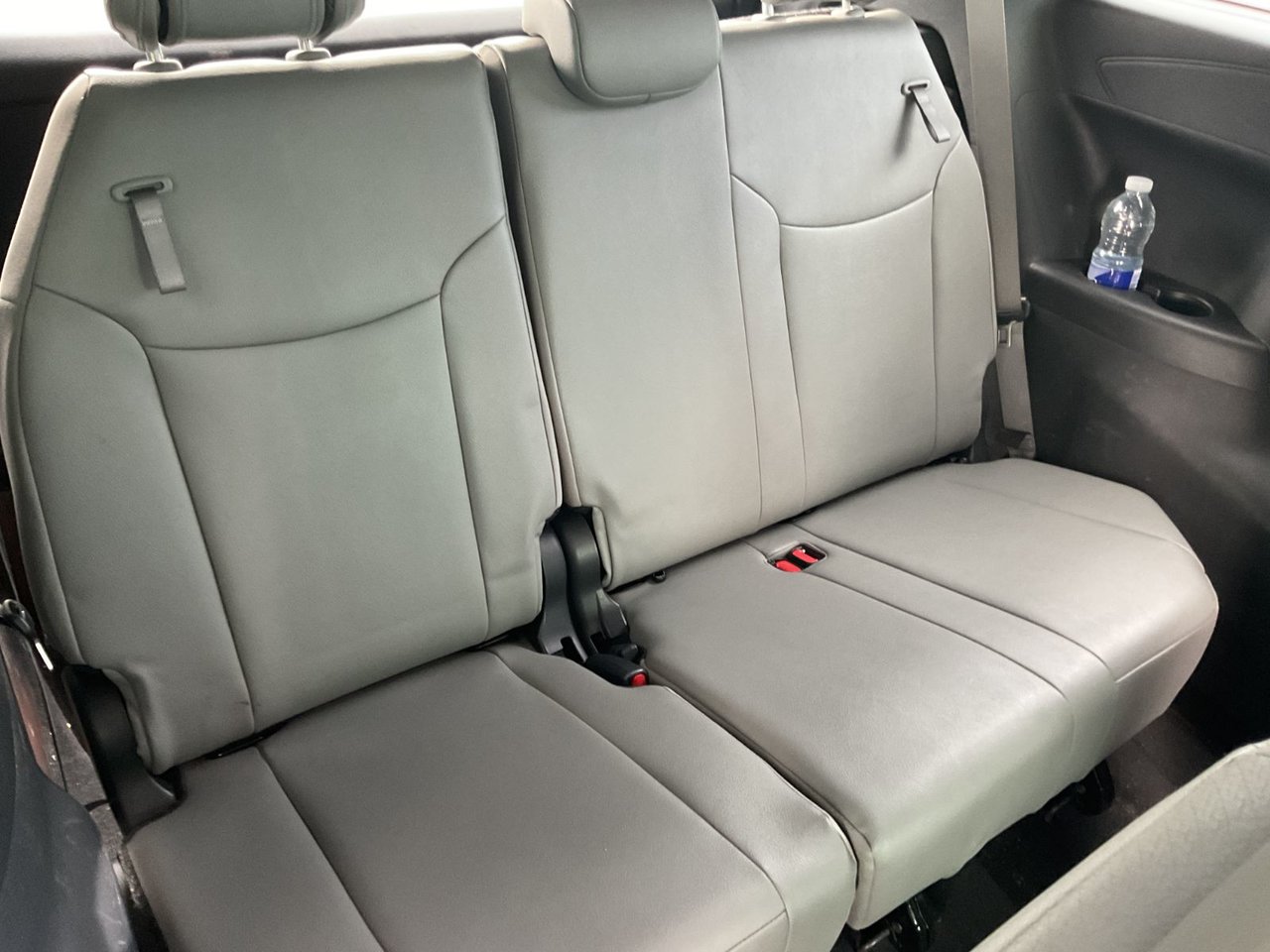 2025 Toyota Sienna XLE HYBRID