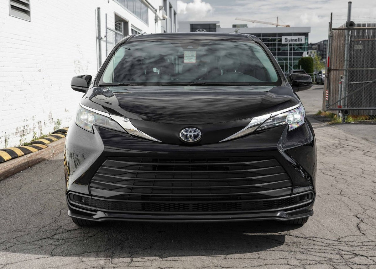 2025 Toyota Sienna XLE HYBRID