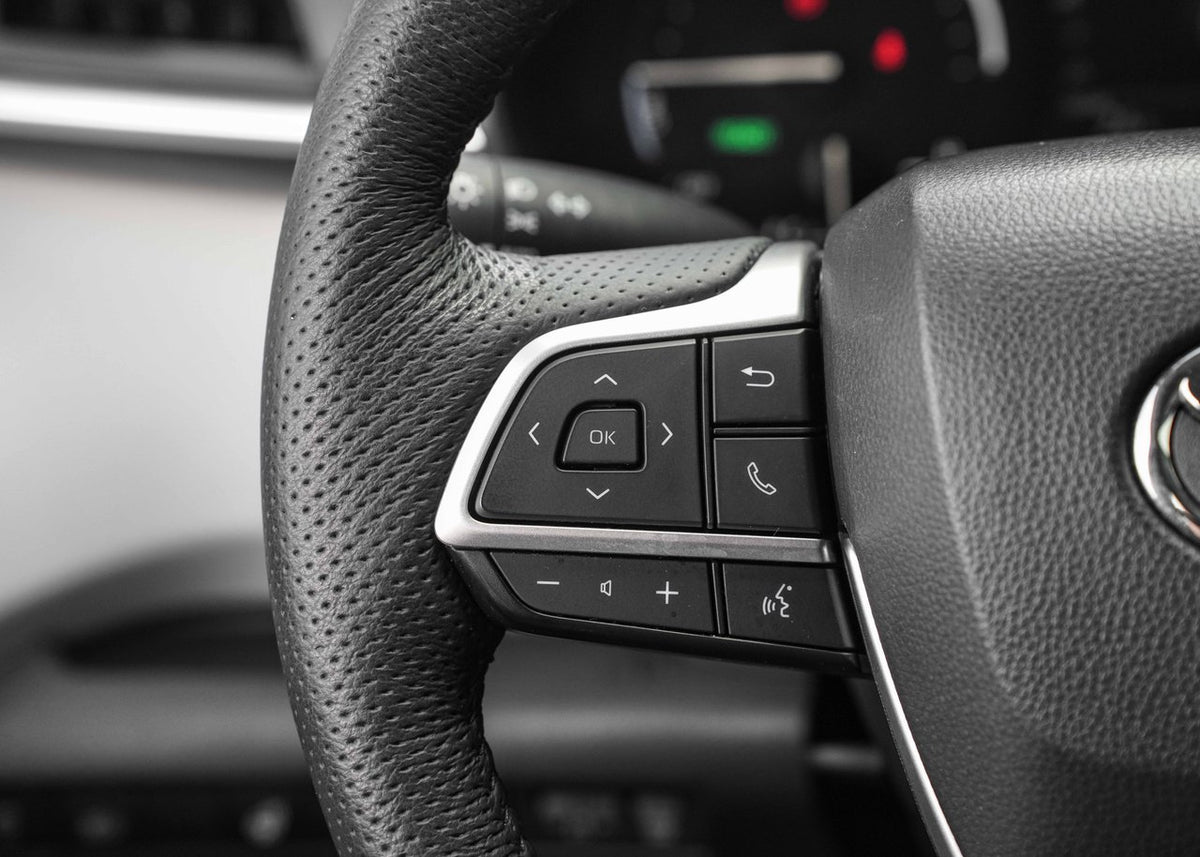 2025 Toyota Sienna XLE HYBRID