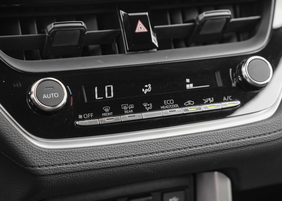 2024 Toyota Corolla Cross LE AWD