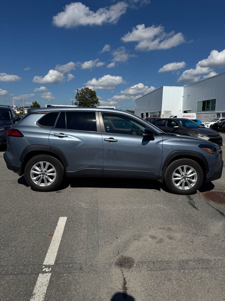 2025 Toyota Corolla Cross LE AWD