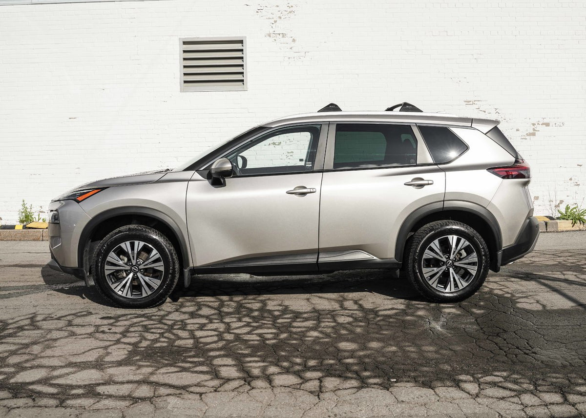 2023 Nissan Rogue SV Moonroof