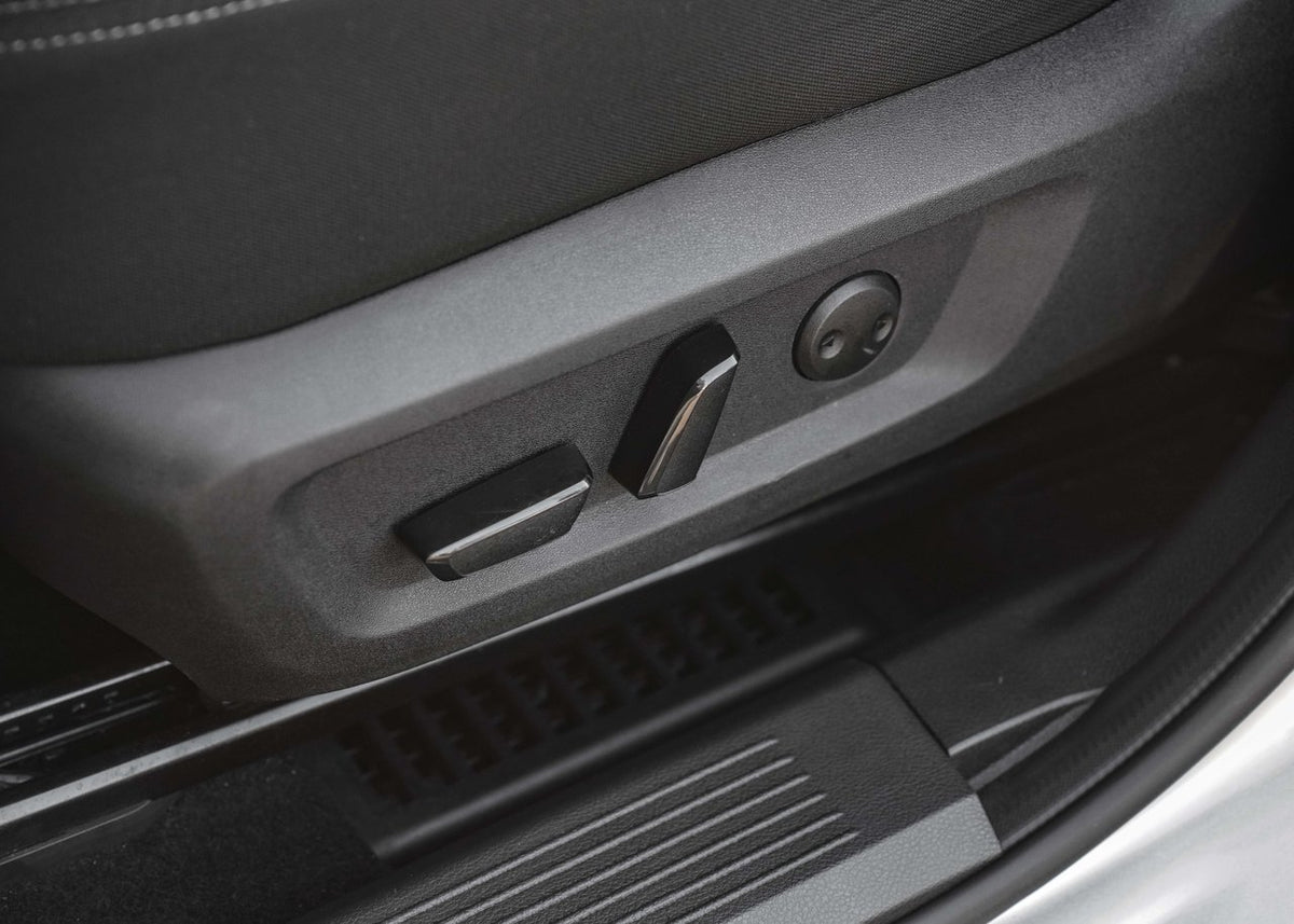 2023 Nissan Rogue SV Moonroof