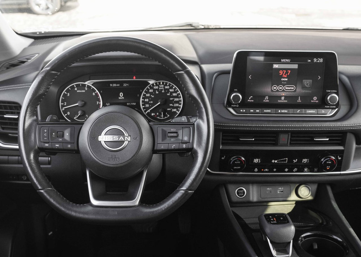 2023 Nissan Rogue SV Moonroof