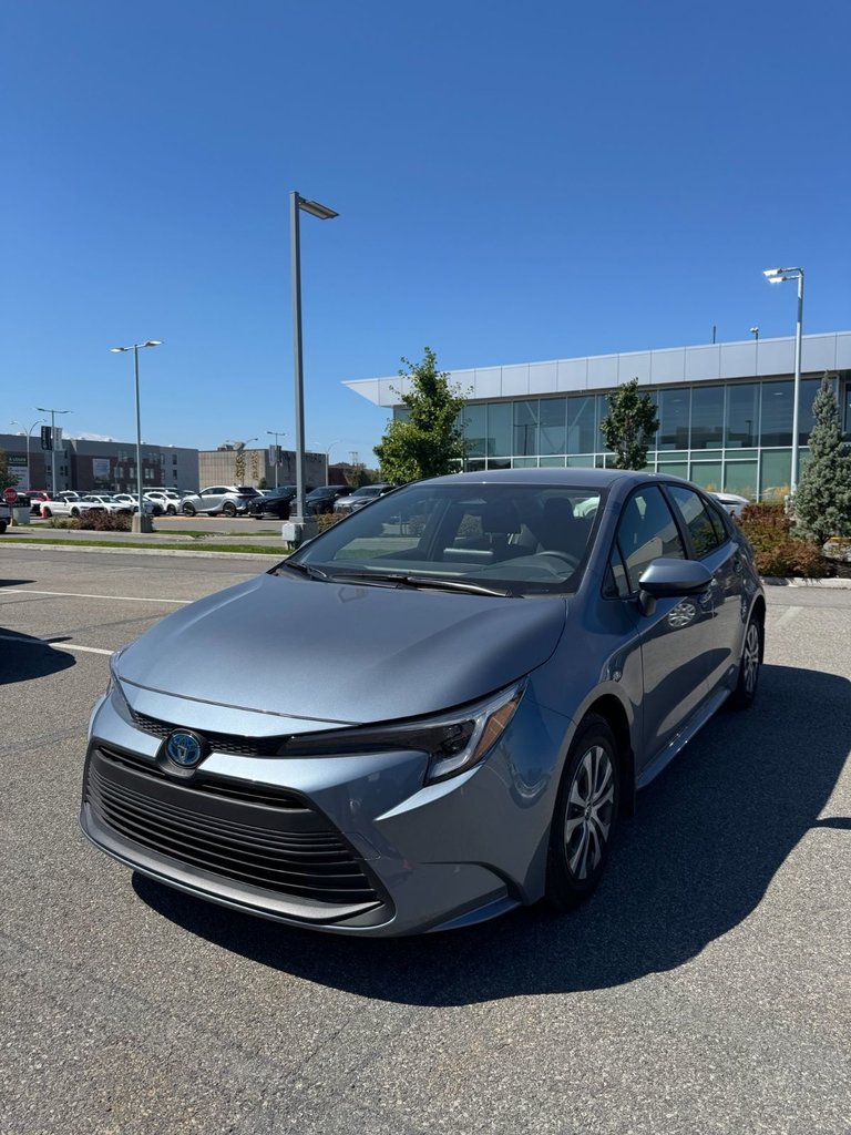 2025 Toyota Corolla LE AWD HYBRID