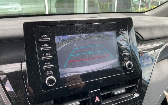 2021 Toyota Camry Hybrid LE