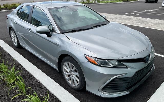 2021 Toyota Camry Hybrid LE