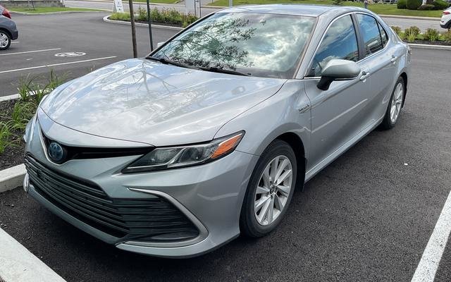 2021 Toyota Camry Hybrid LE