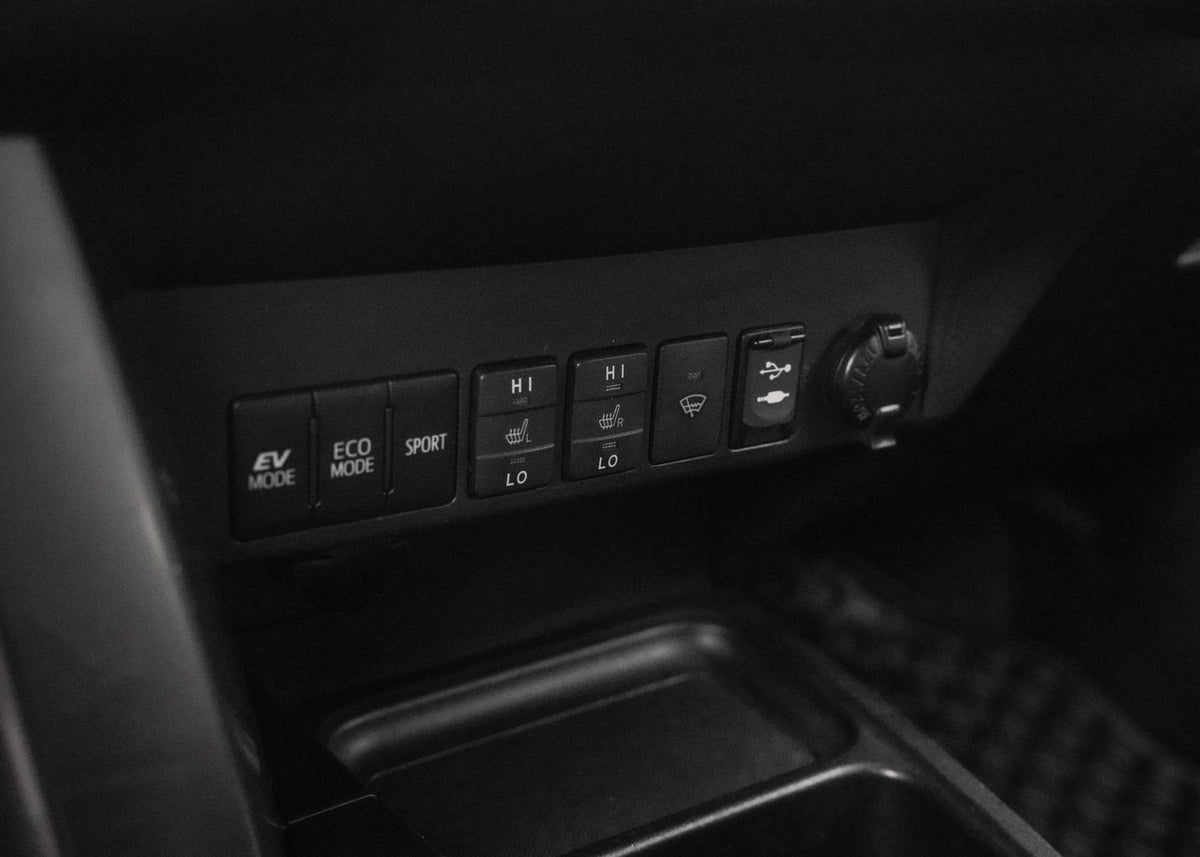 2018 Toyota RAV4 Hybrid LE+