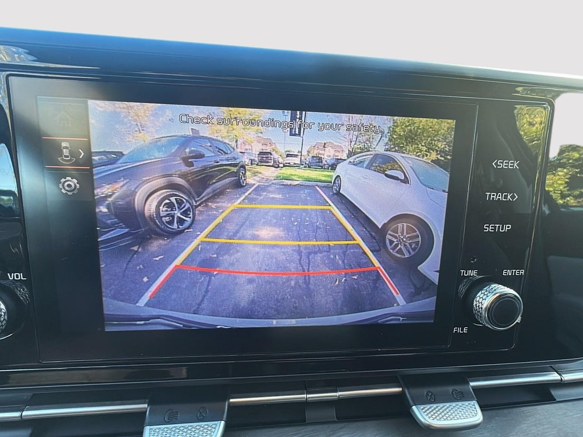 2024 Kia Carnival EX