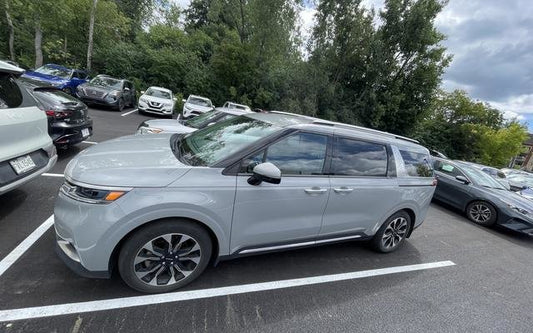 2024 Kia Carnival EX