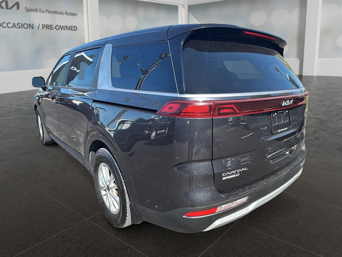 2023 Kia Carnival LX