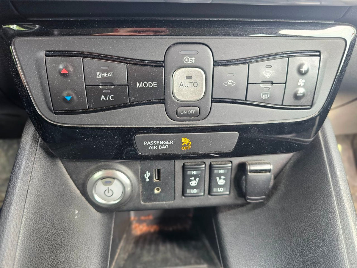 2019 Nissan LEAF SV; CAMERA NAV ANGLES MORT SIEGES+VOLANT CHAUFFANT