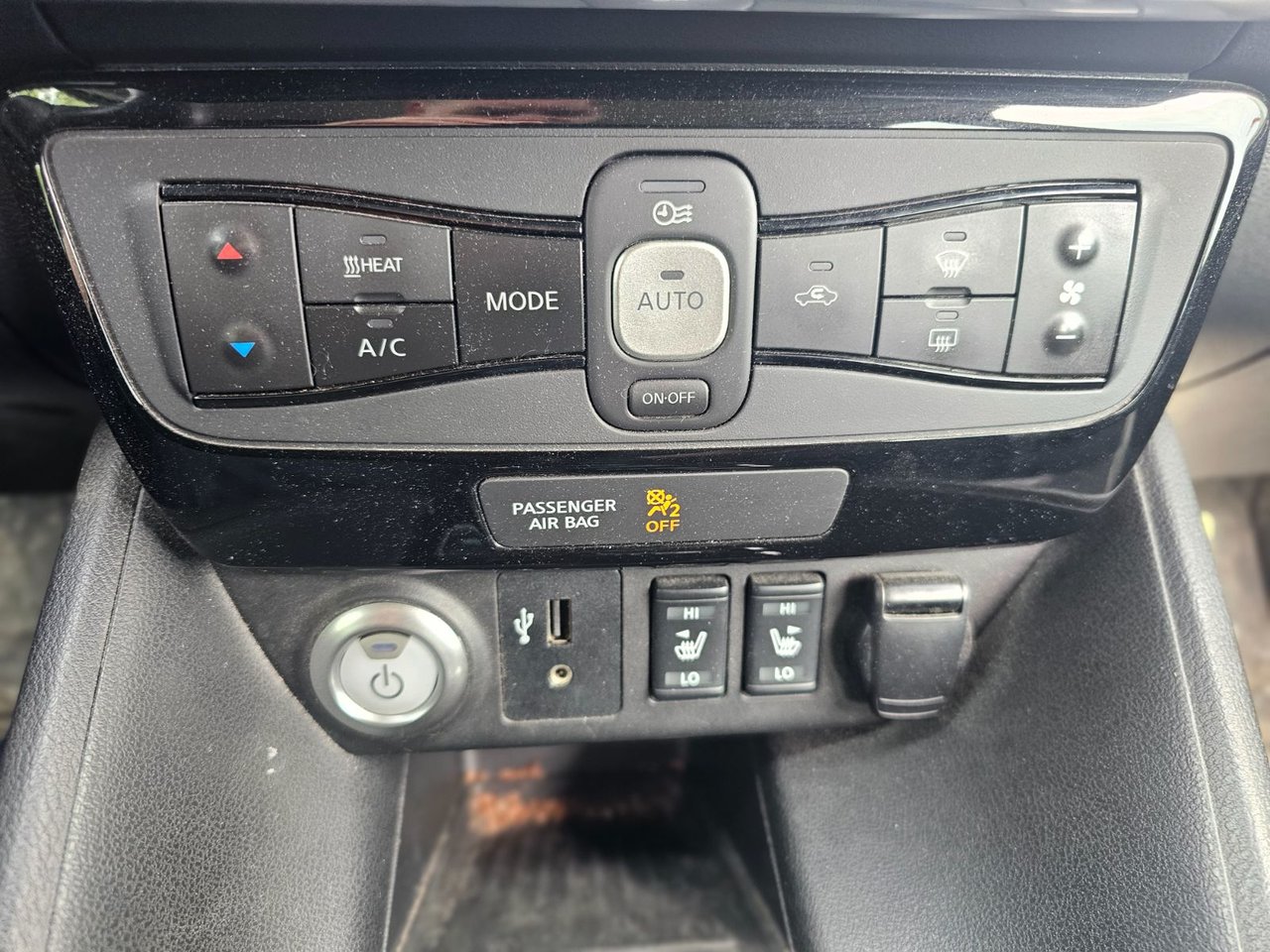 2019 Nissan LEAF SV; CAMERA NAV ANGLES MORT SIEGES+VOLANT CHAUFFANT