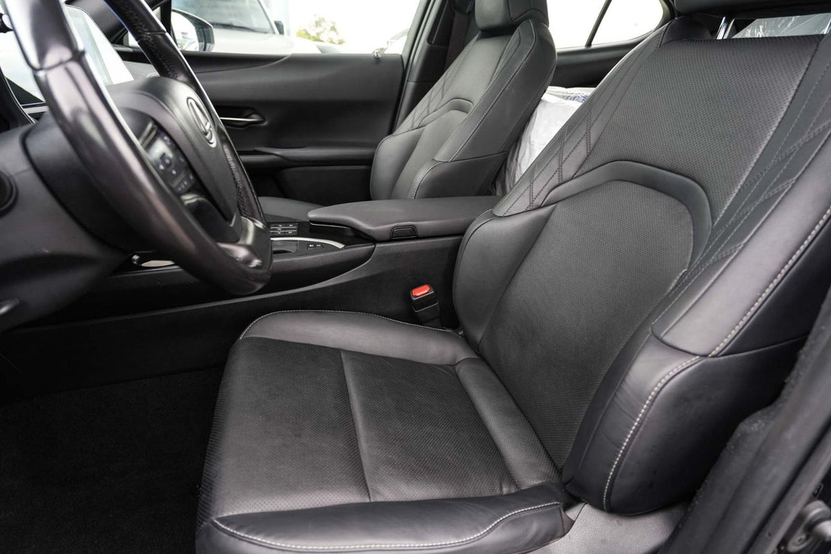 2024 Lexus UX 250h PREMIUM AWD HYBRIDE BAS KM CUIR TOIT CARPLAY