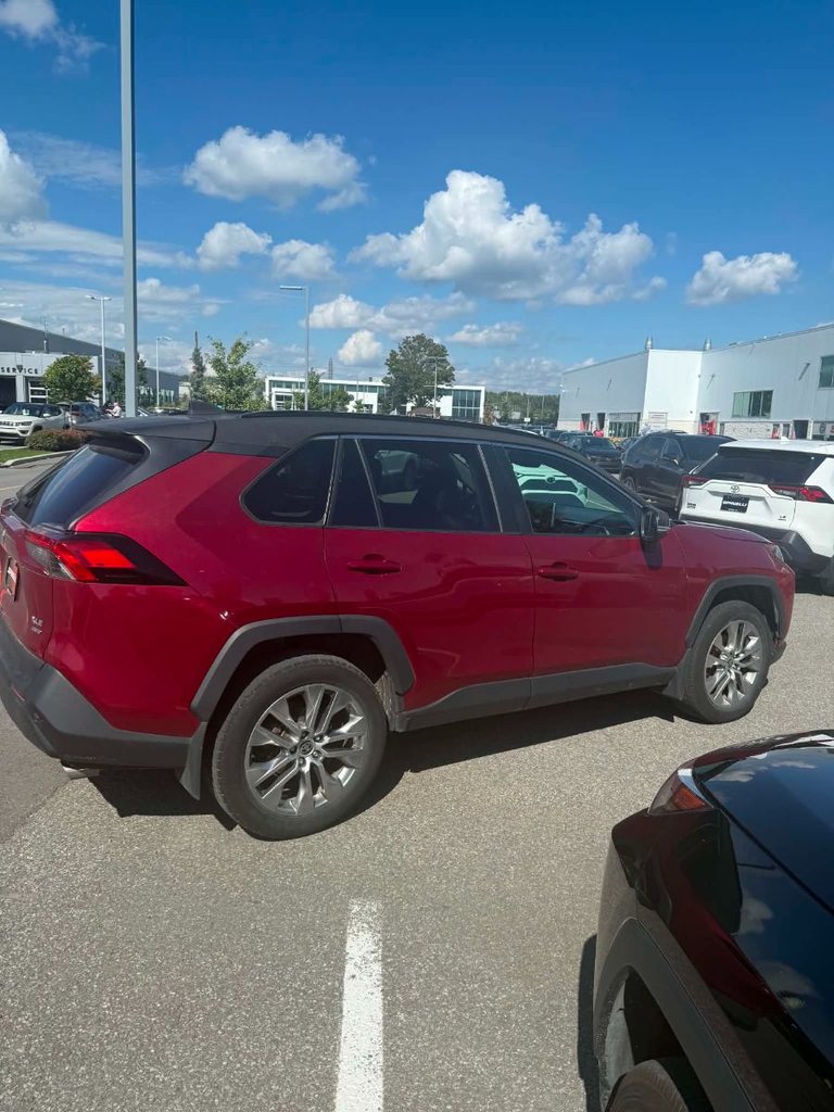 2021 Toyota RAV4 XLE PREMIUM AWD