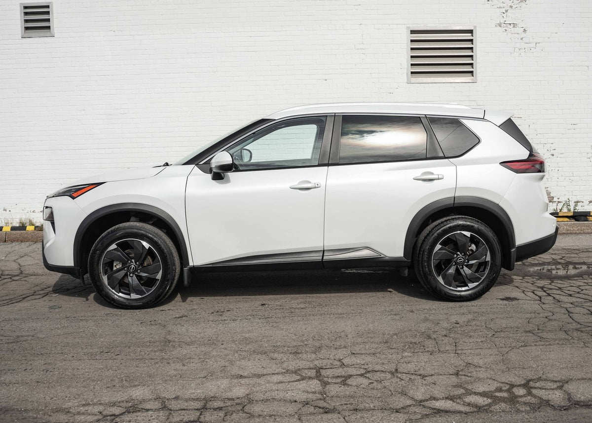 2024 Nissan Rogue SV Moonroof