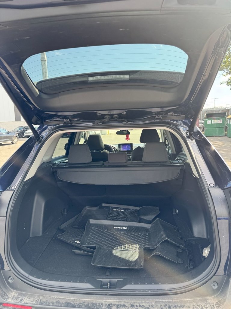 2025 Toyota RAV4 XLE AWD