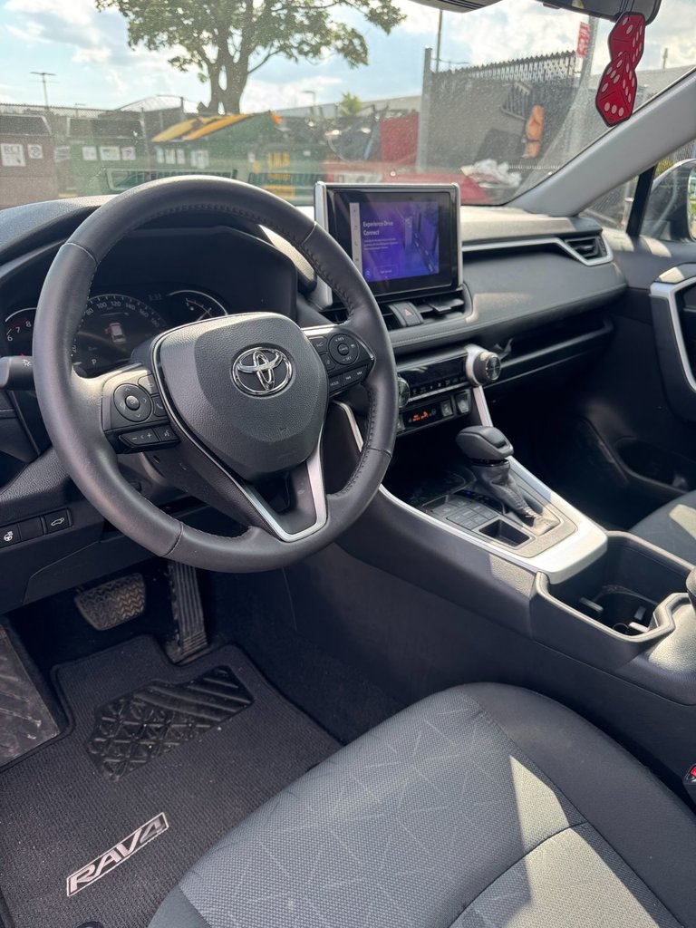 2025 Toyota RAV4 XLE AWD