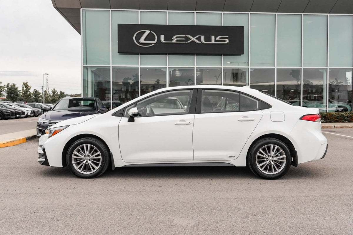 2024 Toyota Corolla Hybrid SE AWD BAS KM TOIT CARPLAY BLUETOOTH
